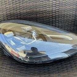 2015 2016 2017 2018 Porsche Cayenne GTS Right Passenger Side LED Complete Headlight OEM 7P(contact info removed)J