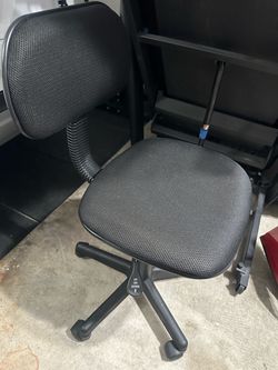 Target Brand Dorm Chair/Desk Chair Roome Essentials
