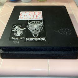 ps4 in good condition 