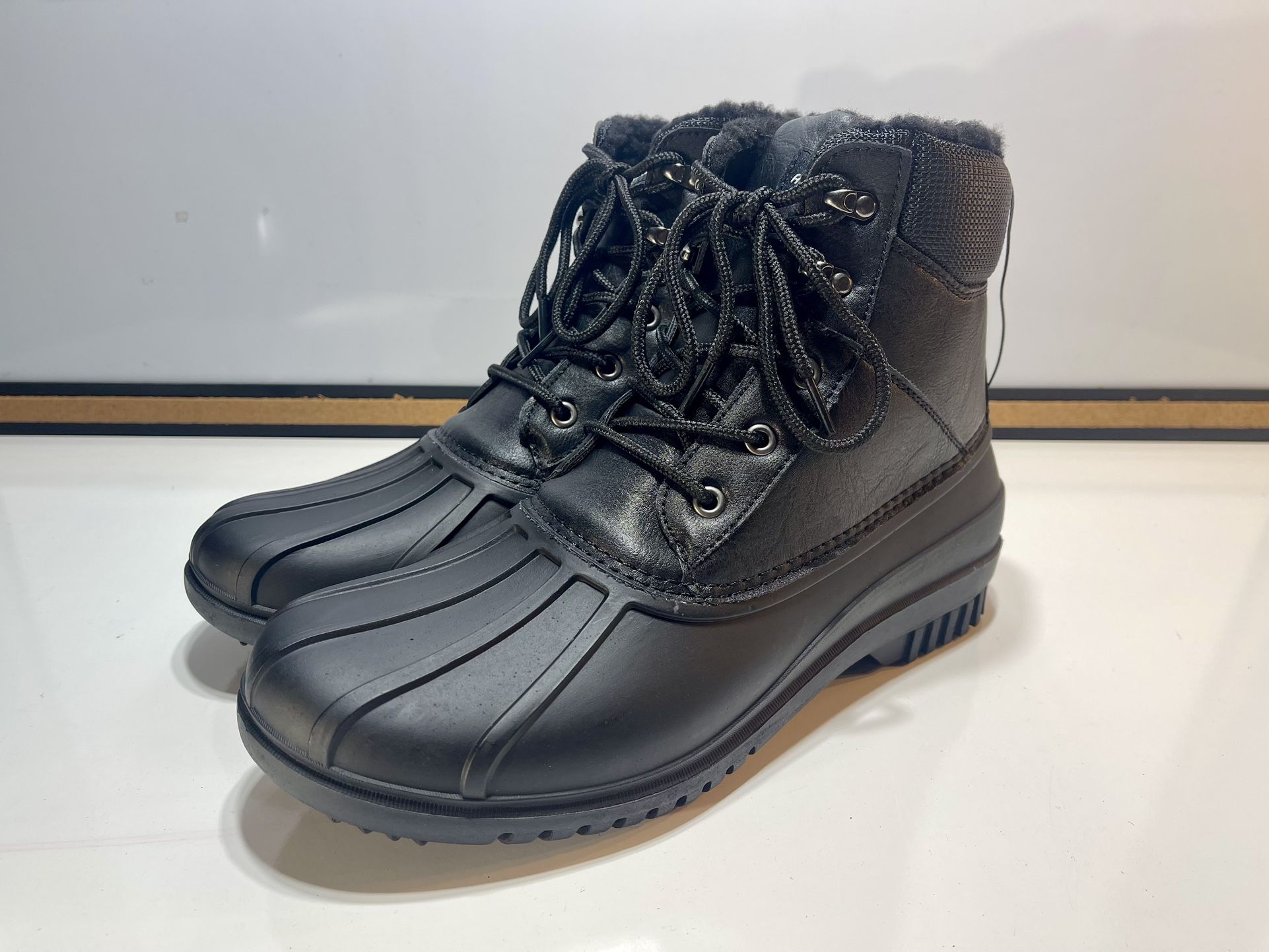 ✨NEW✨ Size 11 Men’s Black Winter Snow Rubber Boots 3M Thinsulate Water Resistant Insulation Hiking