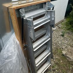 Aluminum Folding Attic Ladder