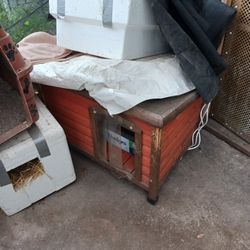 Cat/dog House
