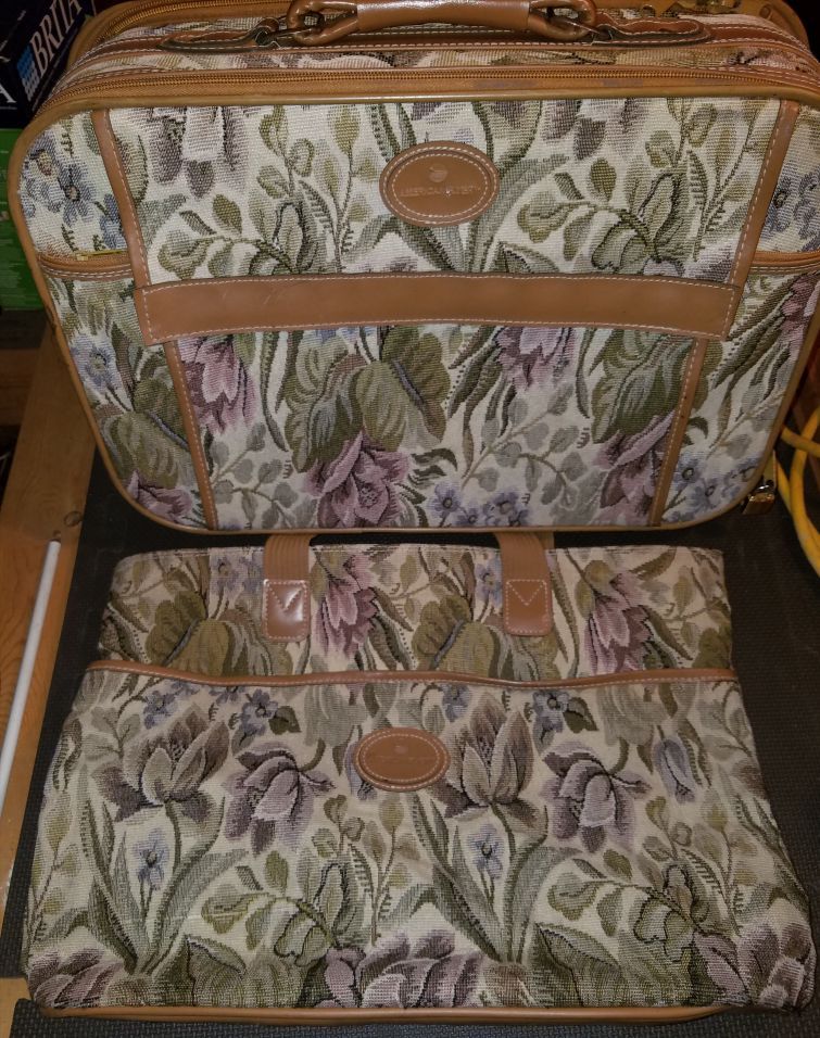 American tourister luggage set
