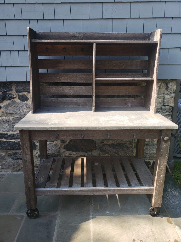 Outdoor Island And Hutch (Pottery Barn)