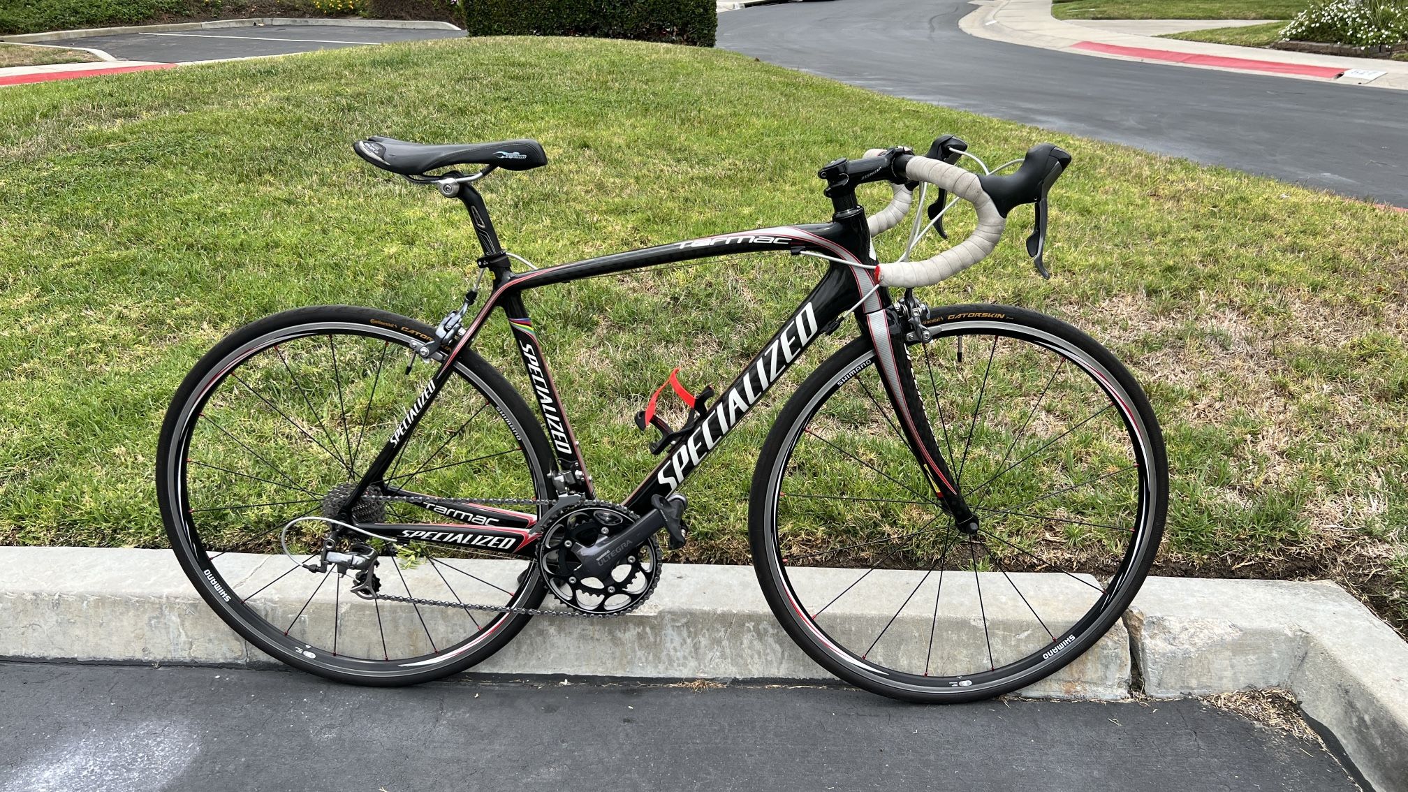 Specialized Tarmac Expert Carbon Fiber Road Bike
