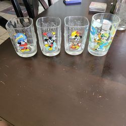 2000 Glasses Mugs,