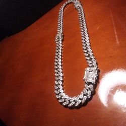 Cuban Link 24" Lab Diamond Chain Rare imported Australian💎Lab Diamond Simulated💎Unisex Resizable Links💎Look like Money without overspending 🤑 New 