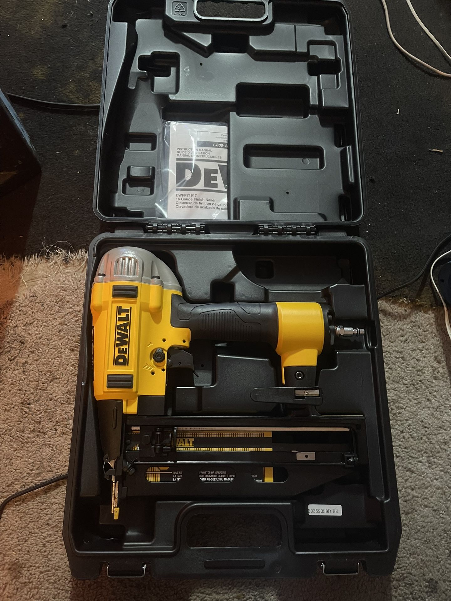 Dewalt 16 Gauge Finish Nailer