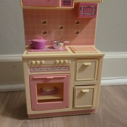 Vintage Doll Kitchen Set