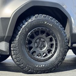 Method 305 Double Black W/ 285/70/17 Bfg K03 Wheel Package