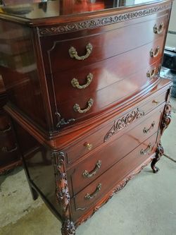 Beautiful vintage wood bedroom set