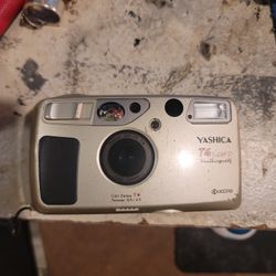 Yashica T4 Super D 35MM Film Camera Obo