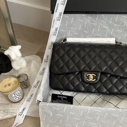 Chanel 22 Handbag 65 New for Sale in Salinas, CA - OfferUp