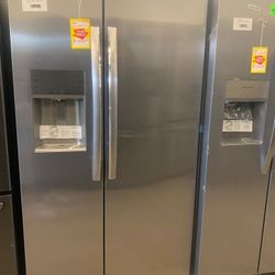 Frigidaire GRSCAF 22.3 cu. ft. Refrigerator