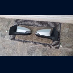 2014 - 2018 TOYOTA COROLLA RIGHT LEFT
MIRROR DRIVER PASSENGER SIDE SIGNAL
HEATED GENUINE USED OEM. B1