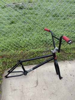 FIT BIKE CO STR 20.5" BIKE GLOSS BLACK 2021