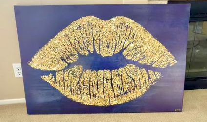 Large 46”x 30” Gold Lips Canvas Wall Art – Glam Statement Piece