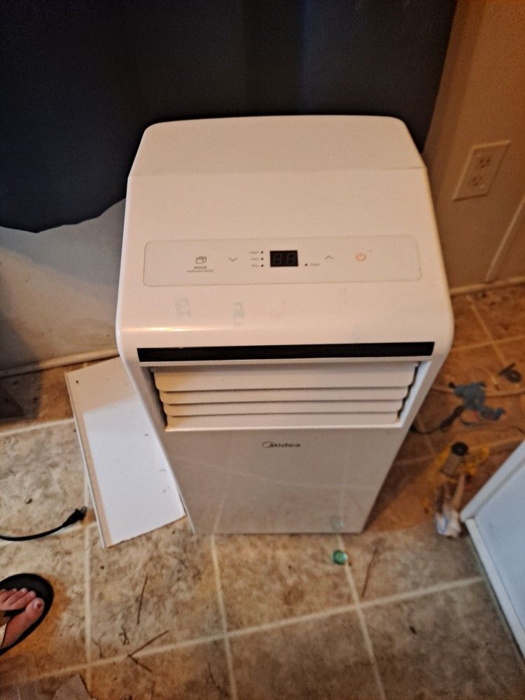 Midea 5,000 BTU Portable Air Conditioner