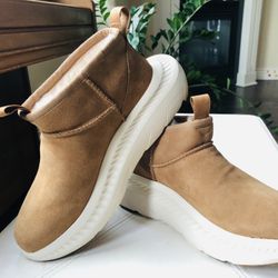 UGG Women’s Boots 