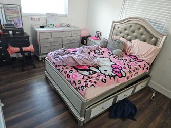Bed full size