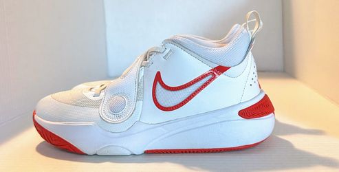 Nike Team Hustle D11 GS Size 6.5 Y