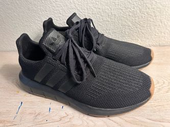 Size 9men/10.5women Adidas Swift Run Shoes NEW without tags
