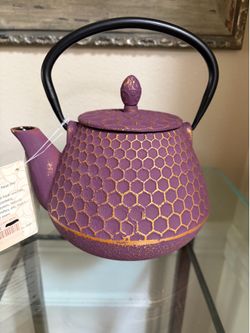 Cost iron purple and gold tea pot