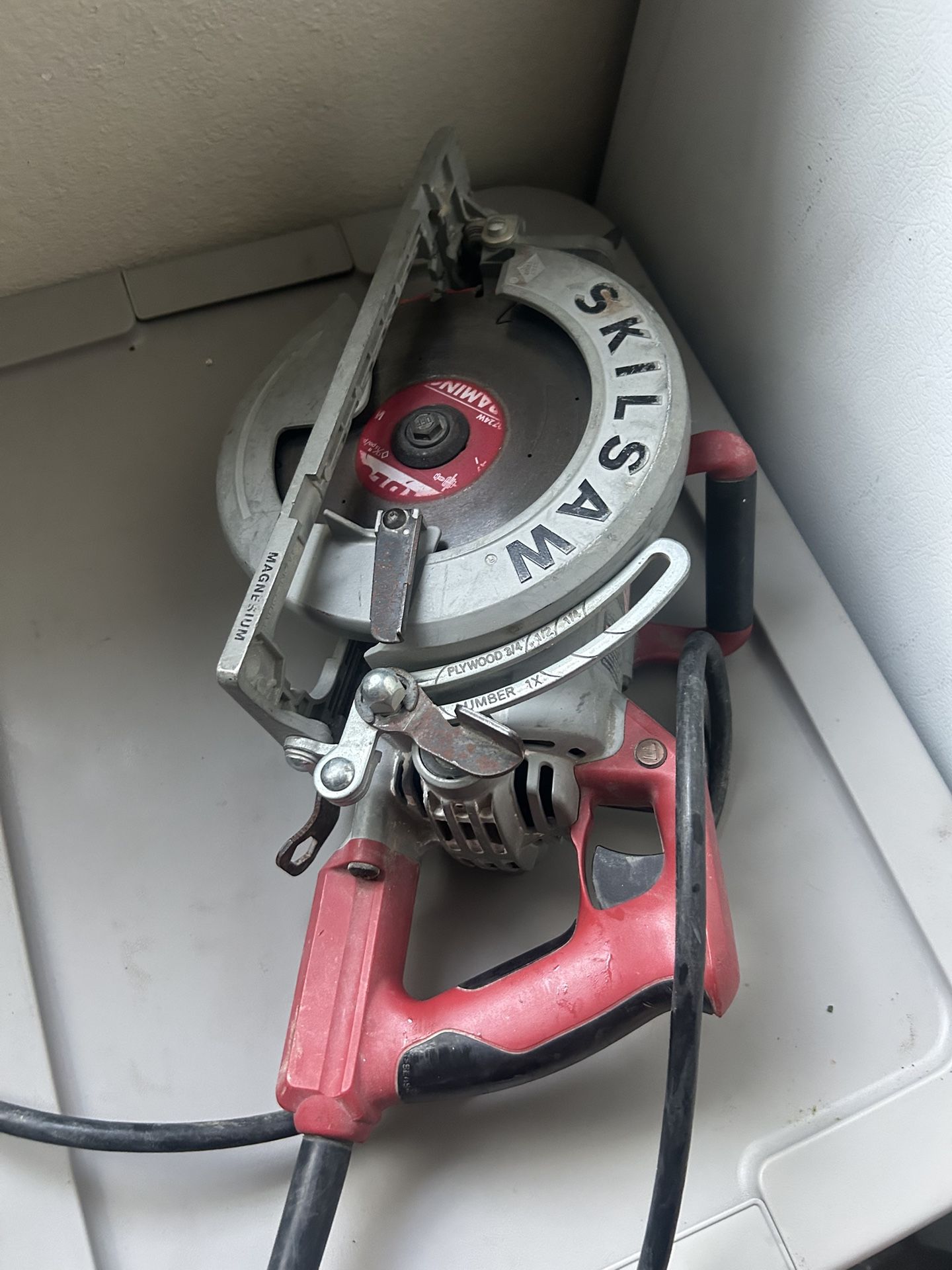 Saw