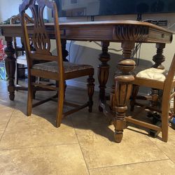Antique Ethan Allen Dining Room Kitchen Table And Chairs. $100