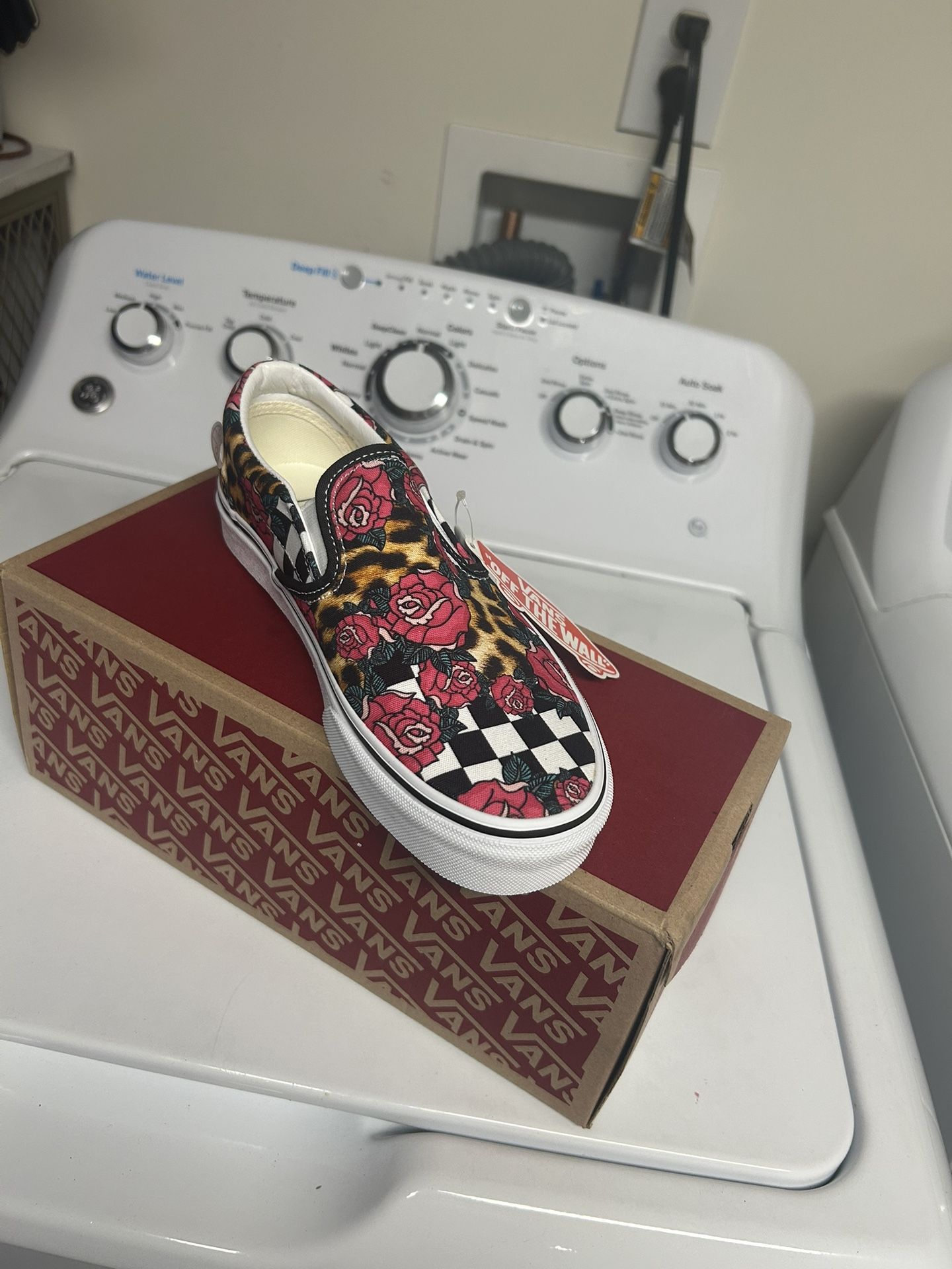 woman Vans 7 1/2