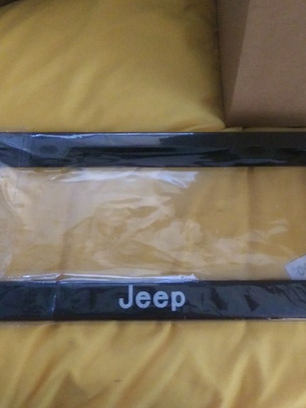 NEW SET OF 2 METAL LICENSE PLATE