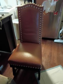 Mid size chair's