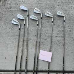 Taylormade P790 RH IRONS 