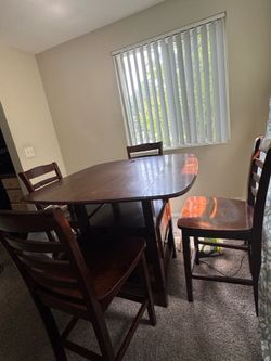 Dining table set