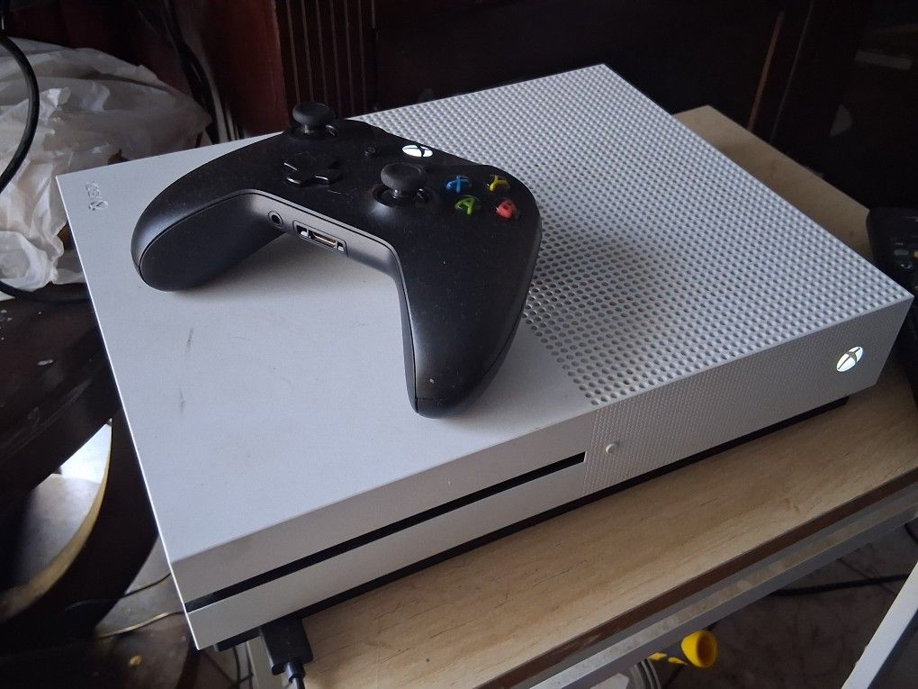 Xbox One S