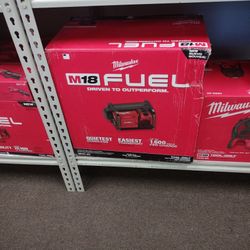Milwaukee Air Compressor 