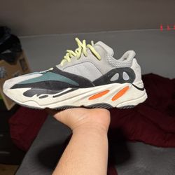 yeezy 700 