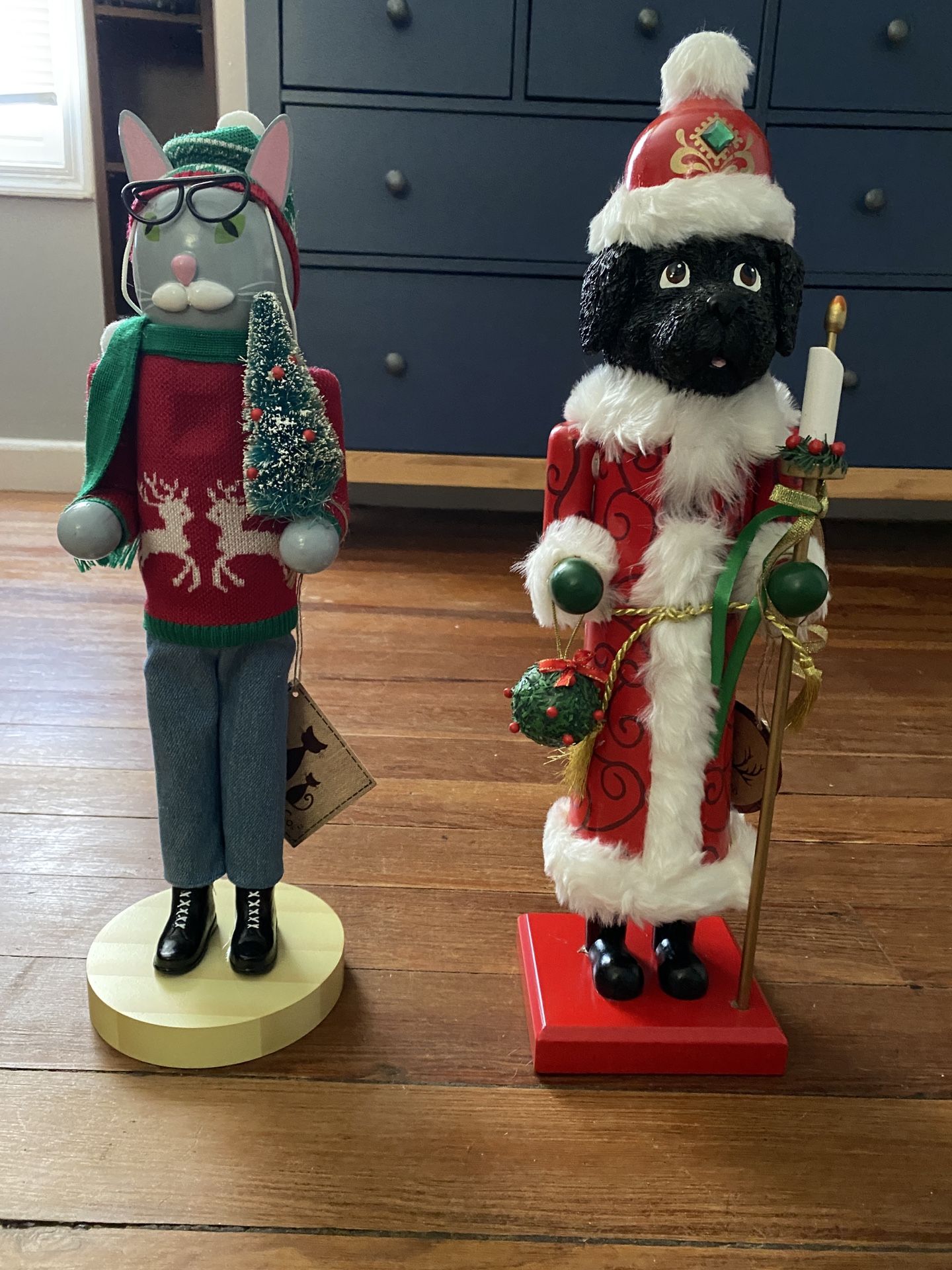 Cat And Dog Nutcrackers Set