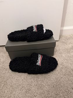 Balenciaga Furry Slide Sandals Black Size 10 men’s us