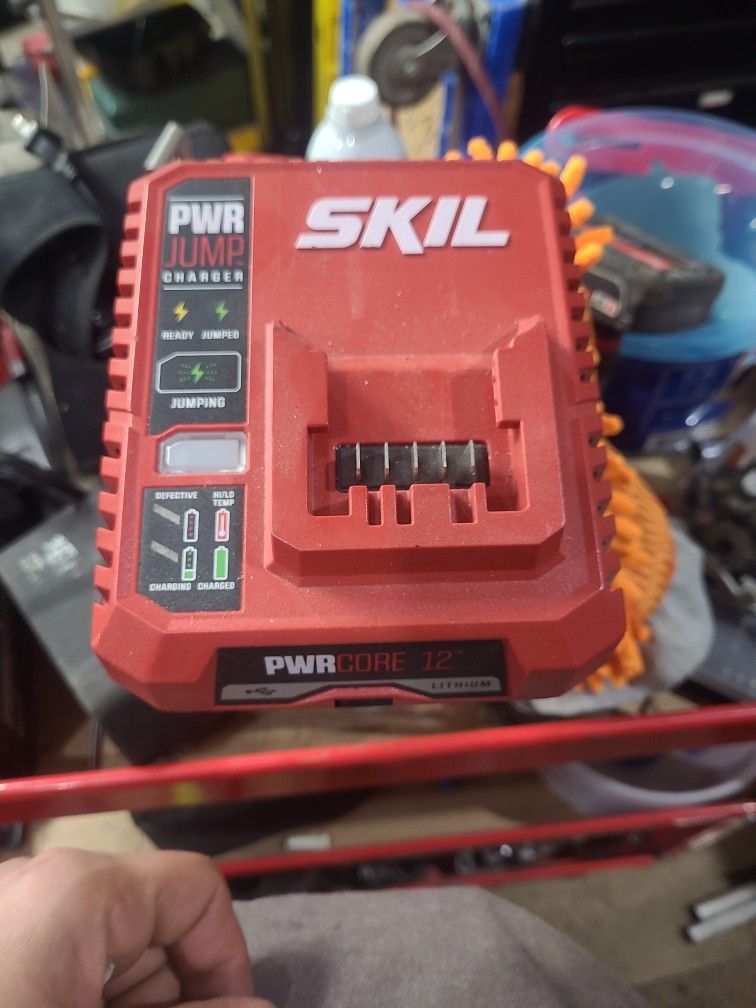 SKIL PWR 12VLT LITHIUM BATTERY CHARGER 