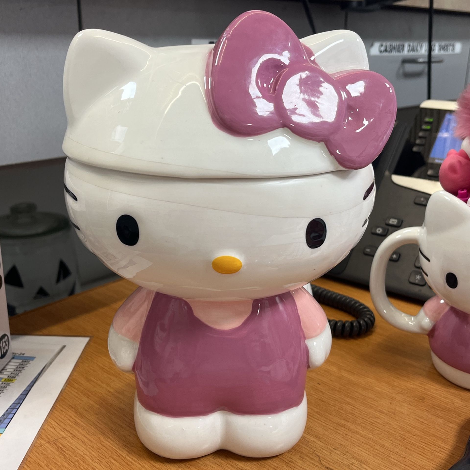 Hello Kitty Jar 