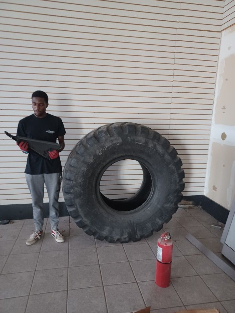 Fitness Workout Tire for Sale in Jacksonville, FL OfferUp