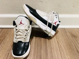 Men's Max Aura 2 Mid Sneaker Jordan shoes size 6 for men’s