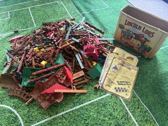 Lincoln Logs Original 700+ pieces