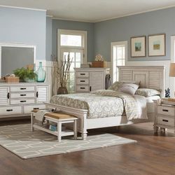 Four Piece Queen Bedroom Set Queen Bed Frame Dresser Mirror And Nightstand All Solid Wood
