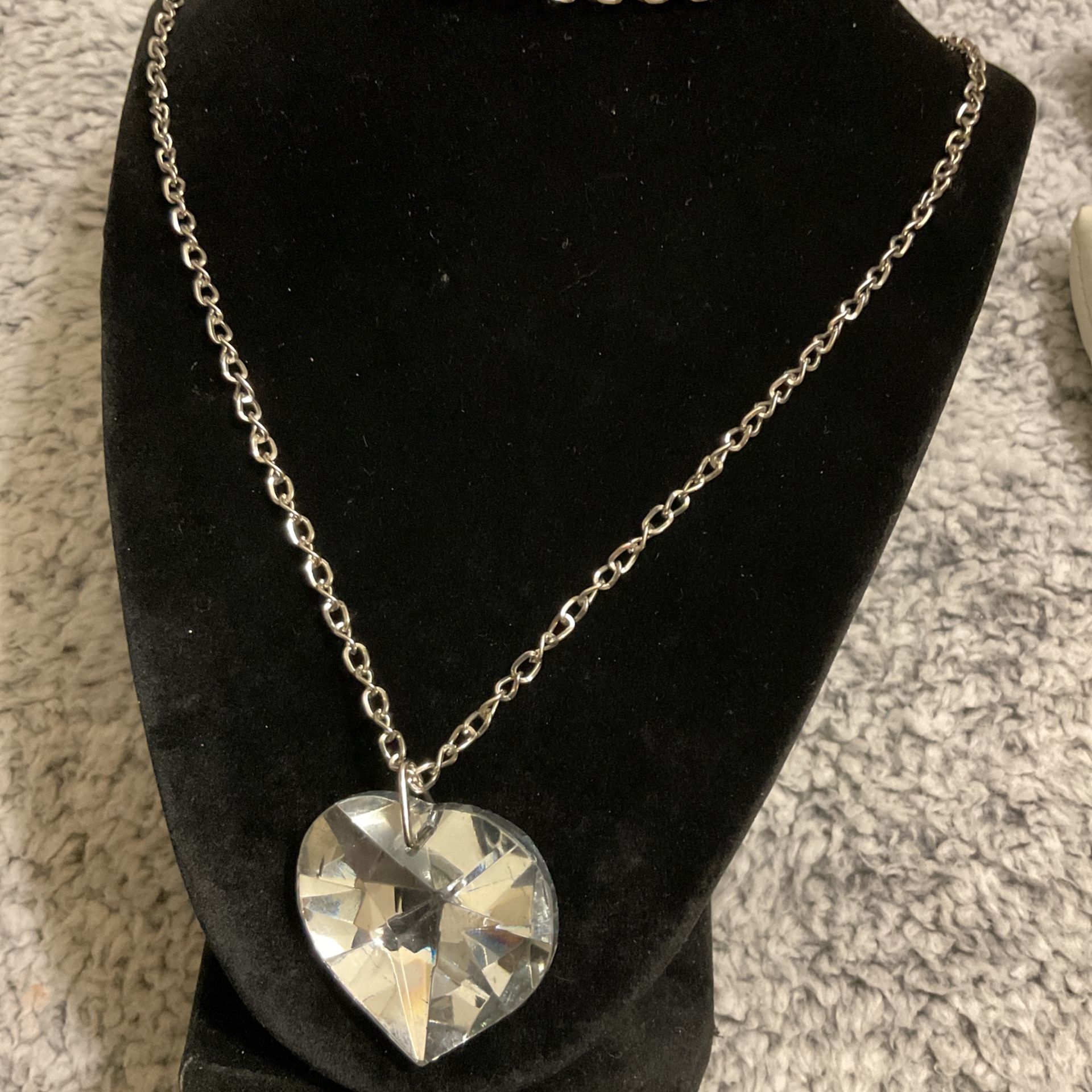 30”stainless Steel Necklace With Large Heart Pendant