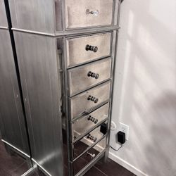 Mirror Dresser 