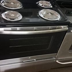 GE Electric Stove (Semi New)