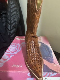 Women’s Cowboy Boots 9.5