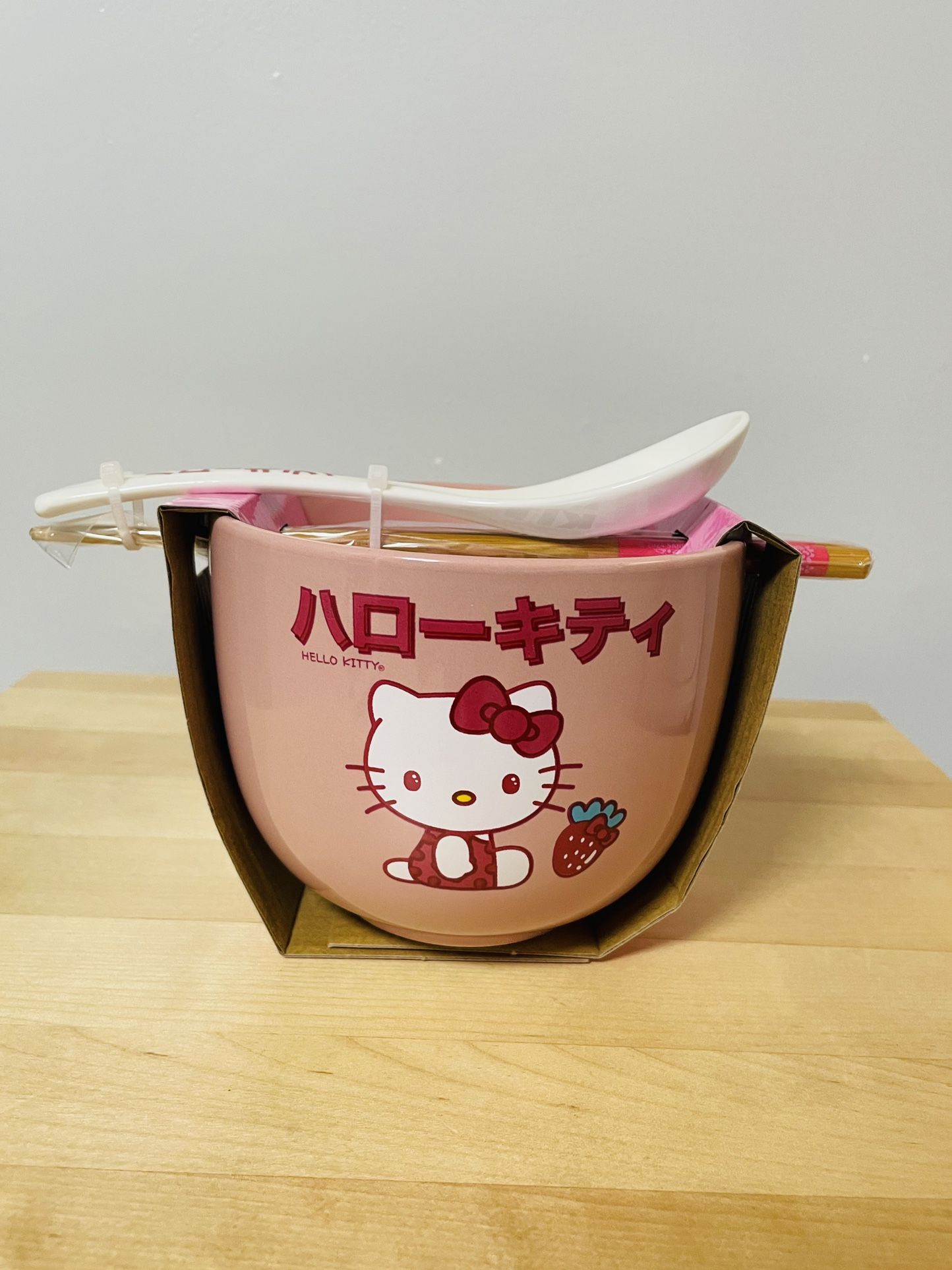Hello Kitty Ramen Bowl